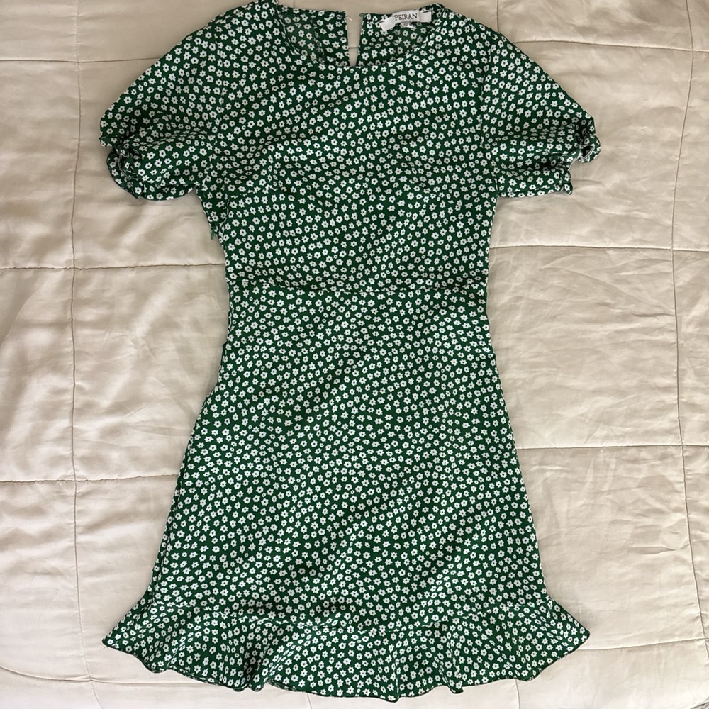 Yesstyle Green Ruffled Mini Dress with Puff Sleeves